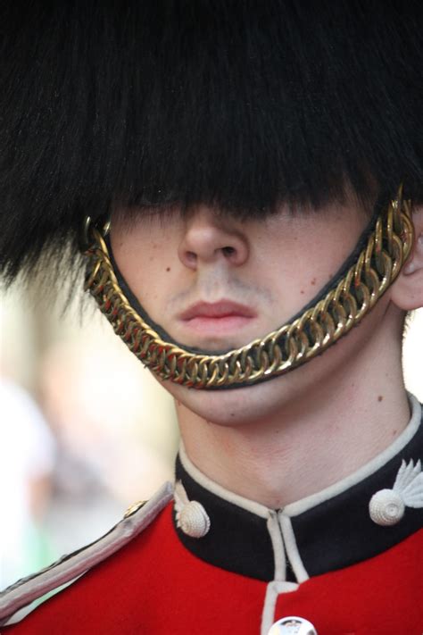 Guarding London | British guard, British uniforms, Queens guard