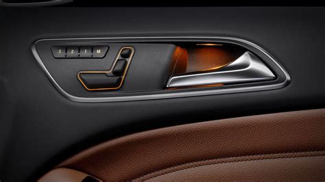 2012 Mercedes-Benz B-Class Interior Revealed