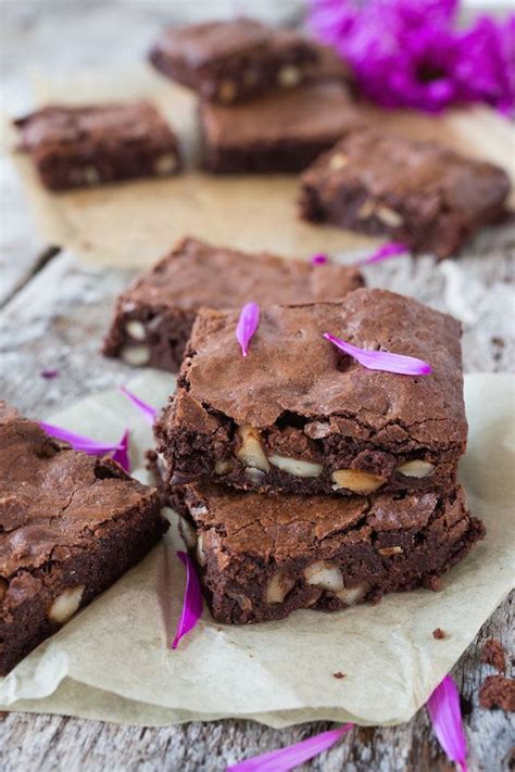 Chewy Macadamia Nut Brownies | Chewy brownies, Desserts, Baking project