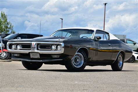 1971 Dodge Charger | Adrenalin Motors