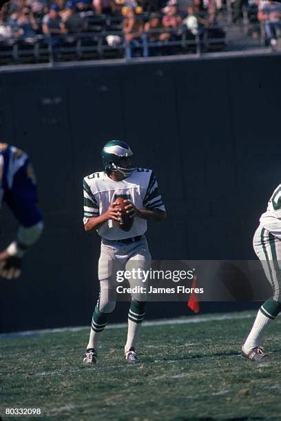 Philadelphia Eagles Qb Roman Gabriel Photos and Premium High Res Pictures - Getty Images