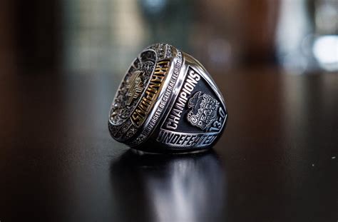 UCF Football Team Gets Championship Banner And Rings After Perfect 2017 Season (PICS)