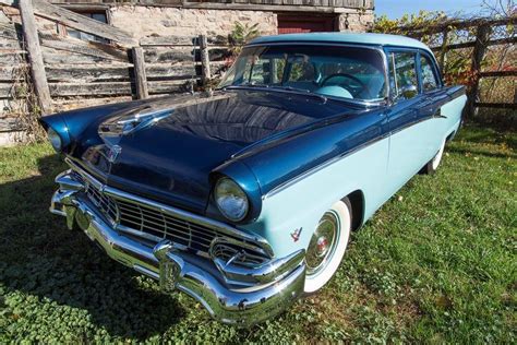 1956 FORD CUSTOM LINE SEDAN