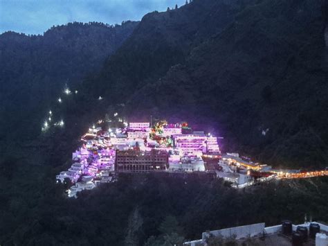 Vaishno Devi Yatra Tour Package with Helicopter