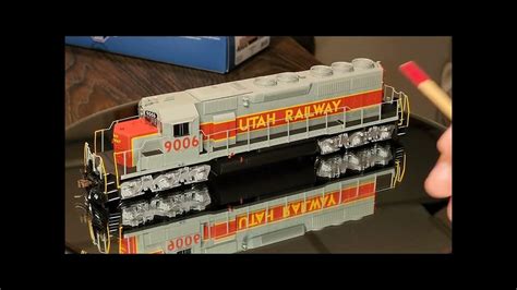 Athearn Ready To Roll SD40 Review - YouTube