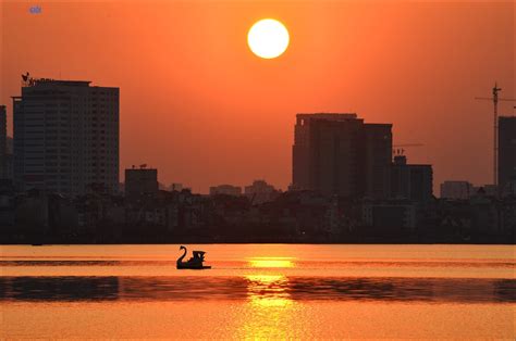 Hình ảnh Hồ Tây – Nét đẹp bình dị thiên nhiên giữa lòng thủ đô - thpt-chuvanan-hanoi.edu.vn