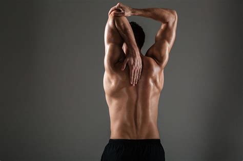 Calisthenics shoulder workout: 5 exercises for stronger shoulders