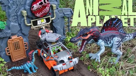 Opening: Dino Adventure Mountain playset by ANIMAL PLANET | Doovi