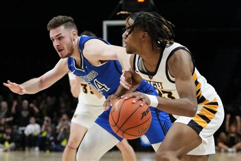 SLU Billikens basketball players express pride in season after loss to VCU in A-10 tournament