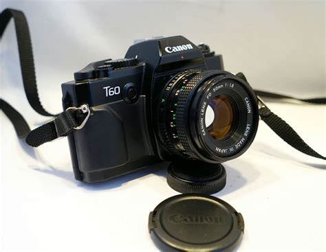 Canon T60 1990 De Canon T60 was de laatste handmatige focus 35-mm spiegelreflexcamera van Canon ...