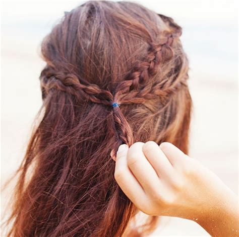 Greek Hair Braid Tutorial (7 Simple Steps) | Greek hair, Braided ...