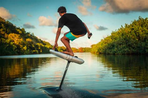 How to Choose the Best Electric Surfboard: 2024 Buyer Guide