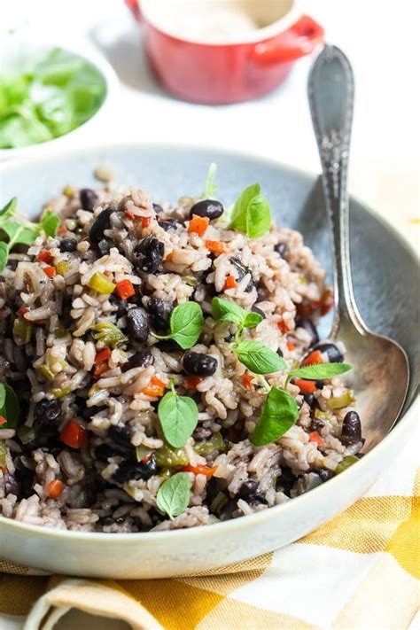 Arroz Congri (Cuban Rice and Black Beans) - Skinnytaste