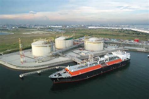 Singapore Plans Second LNG Terminal In Pursuit of Regional Hub Role