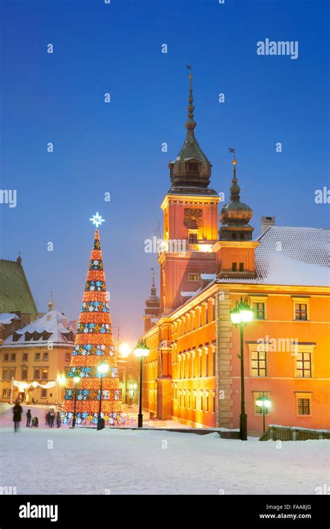 Christmas tree outdoors, Castle Square, Warsaw Capital City, Poland Stock Photo - Alamy