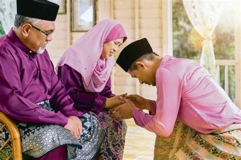 Doa Ibu Bapa Mampu Membuatkan Hidup Kita Lebih Lancar | Denaihati