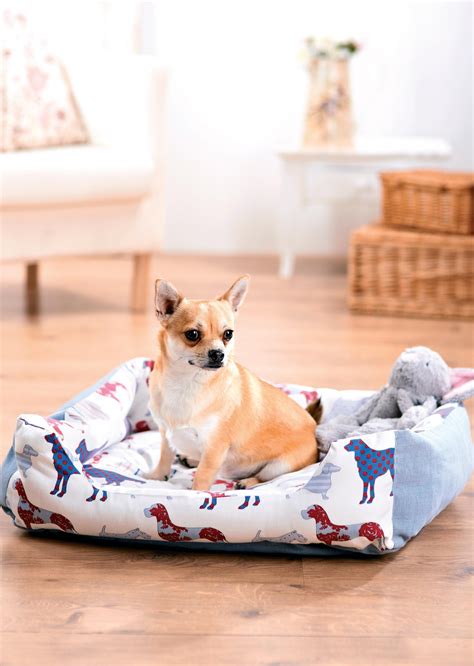 Dog Print Dog Bed and Coat - Free sewing patterns - Sew Magazine