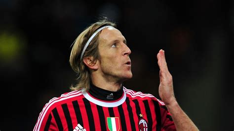 Agradecido adiós de Ambrosini | UEFA.com