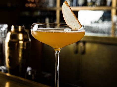 The Best Champagne Cocktails to Celebrate New Year's Eve - Elite Traveler