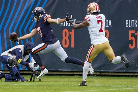 49ers' defense dominates early, gives up too much late in loss to Bears