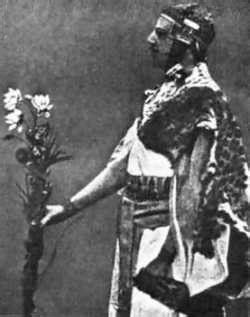 File:Samuel Liddell MacGregor Mathers in Egyptian getup.jpg - Wikimedia ...