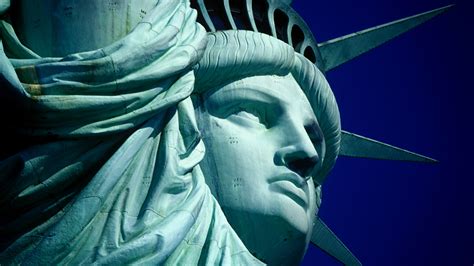 Ever wondered why the Statue of Liberty is that green-blue color? - Lonely Planet