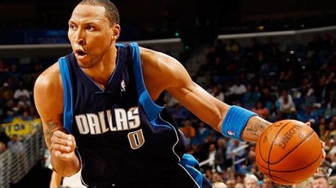 BBC Sport - Basketball - Shawn Marion's slam dunk seals Dallas ...