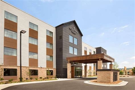 COUNTRY INN & SUITES ASHEVILLE RIVER ARTS DISTRICT $104 ($̶1̶2̶4̶) - Updated 2022 Prices & Hotel ...