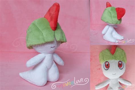 Ralts Plush (25cm) by maveeluv on DeviantArt