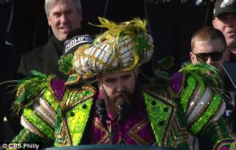 Thousands of Eagles fans in streets for Super Bowl parade | Daily Mail Online