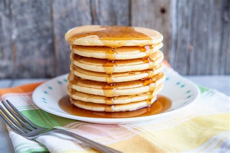 How to Make Bisquick® Pancakes (biscuit mix pancakes) - The Kitchen Magpie