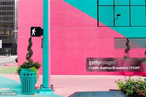 Pedestrian Crossing Sign Green Photos and Premium High Res Pictures - Getty Images