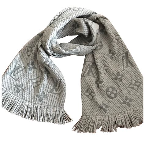 Louis Vuitton Scarves Scarves Wool Grey ref.63283 - Joli Closet