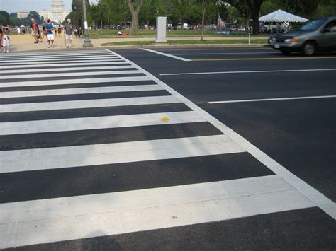 Little yellow man in the crosswalk | Jay Tamboli | Flickr