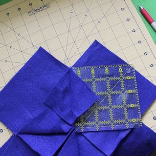 Tutorial - Origami Cathedral Windows Pillow | waterpenny.net… | Flickr