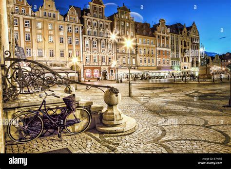 Wroclaw Old Town in the evening Stock Photo - Alamy