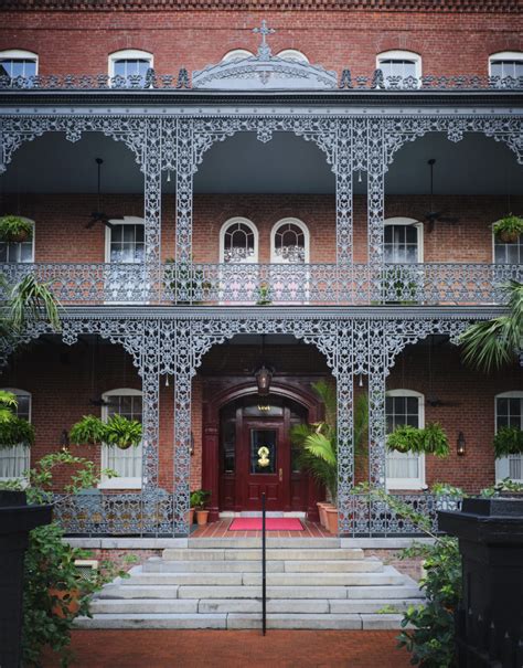 A Visual Romp Through the New Hotel Saint Vincent in New Orleans – Garden & Gun