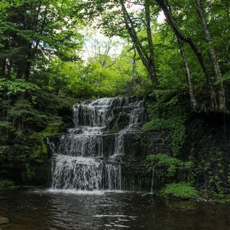 Waneta Lake Falls - See Swim