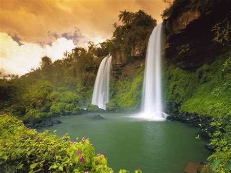 Two-Sisters-Waterfalls-Iguazu-Falls-National-Park-Brazil - The Golden Scope