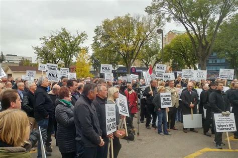 Small business protest draws hundreds opposing tax changes | 650 CKOM