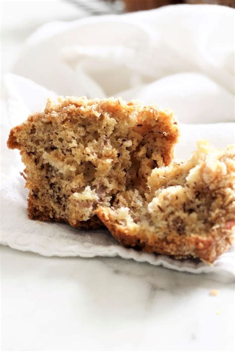 Banana Streusel Muffins - Pallet and Pantry