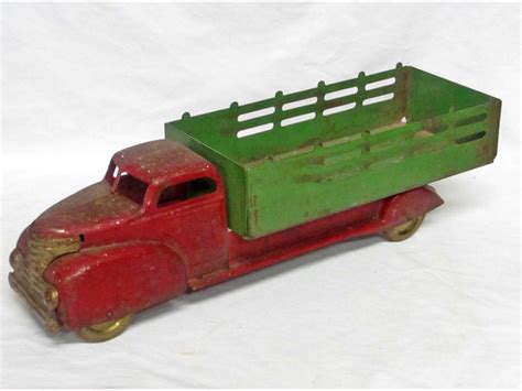 VINTAGE METAL TOY TRUCK