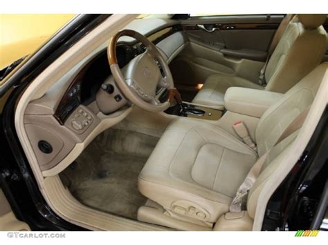 Shale Interior 2005 Cadillac DeVille DTS Photo #54590288 | GTCarLot.com