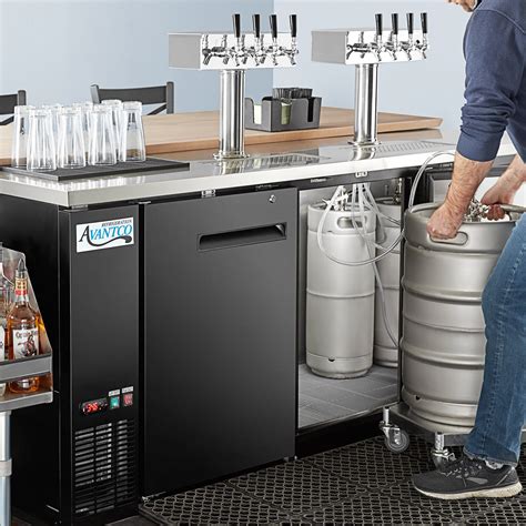 Avantco Black Kegerator / Beer Dispenser with 2 Quadruple Tap Towers (4) 1/2 Keg Capacity