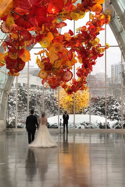 Chihuly Garden and Glass Celebrated Love by Giving Away Eight Wedding ...