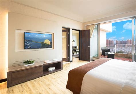 Gold Coast Hotel HK | A Luxury Beach Resort in Tuen Mun