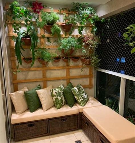 23 Creative & Modern Indoor Plant Wall Decor Ideas