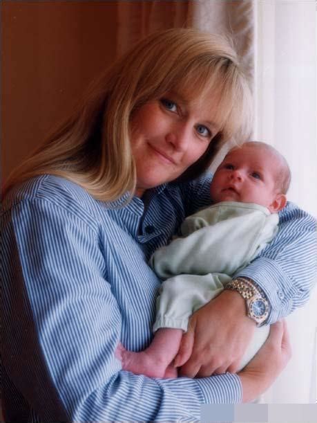 Debbie Rowe & Paris Jackson - Debbie Rowe Photo (31943470) - Fanpop