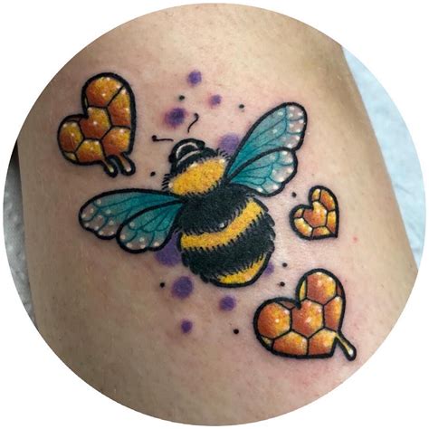 37+ Stunning Honey bee tattoo sleeve image ideas