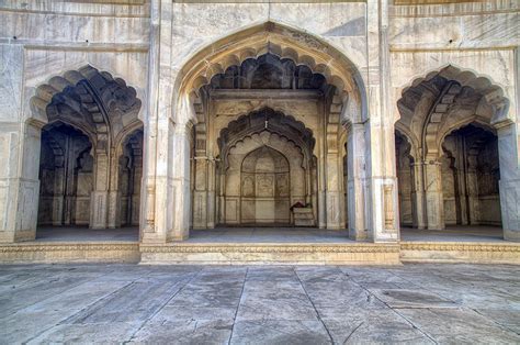 Moti Masjid Lahore: Pearl of Mughal Dynasty - viralnom